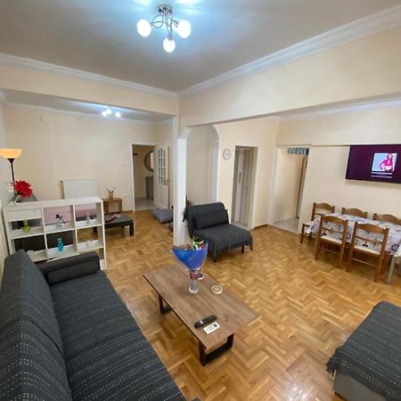 Beautiful Apartment In The Center Of Thessaloníki Eksteriør billede